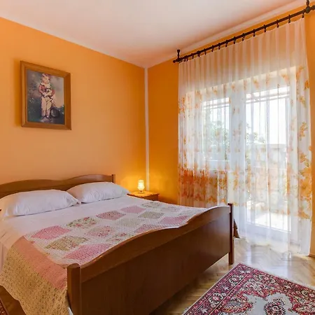 Apartment Stela